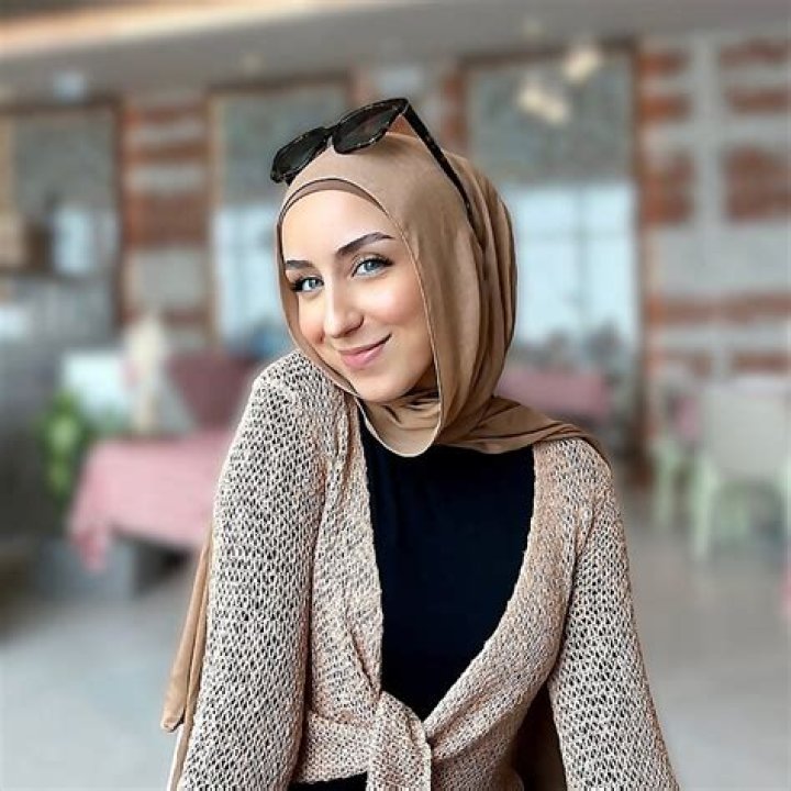 Who is Jasmine Fares Dating Now?