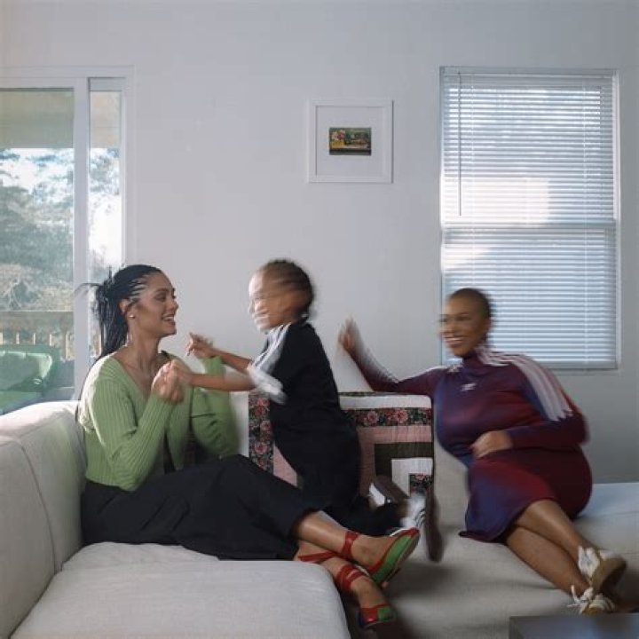 Who is Jaycina Almond Dating Now