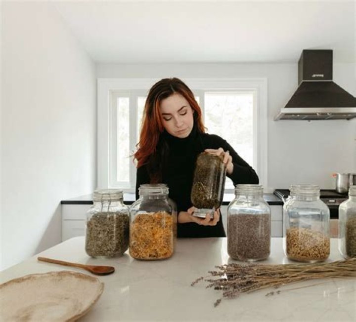 Who is Katie Mulcahy Dating Now?