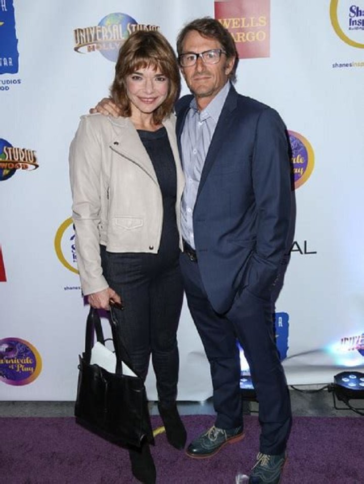 Who is Laura San Giacomo Dating Now