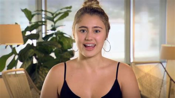 Who is Lia Marie Johnson Dating Now