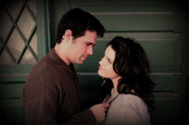 Who is Lindsay Pearce Dating Now?