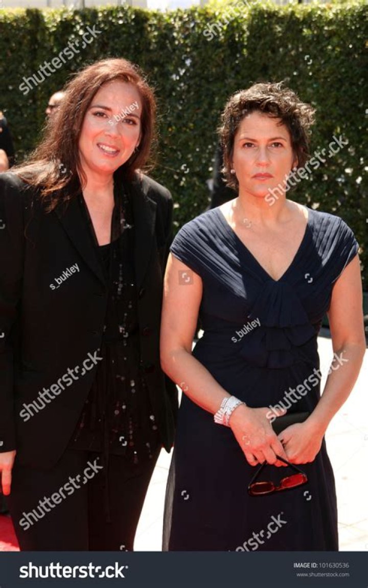 Who is Lisa Coleman Dating Now