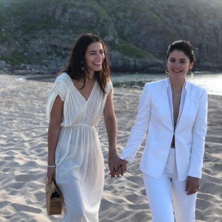 Who is Lorenza Izzo Dating Now