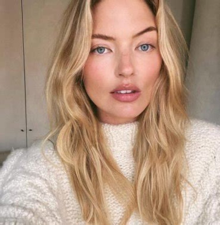 Who is Martha Hunt Dating Now