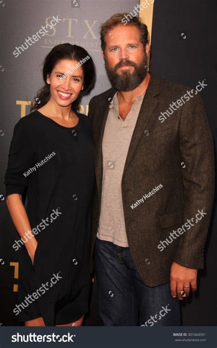 Who is Mercedes Masohn Dating Now?