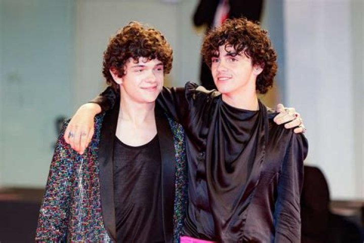 Who is Noah Jupe Dating Now