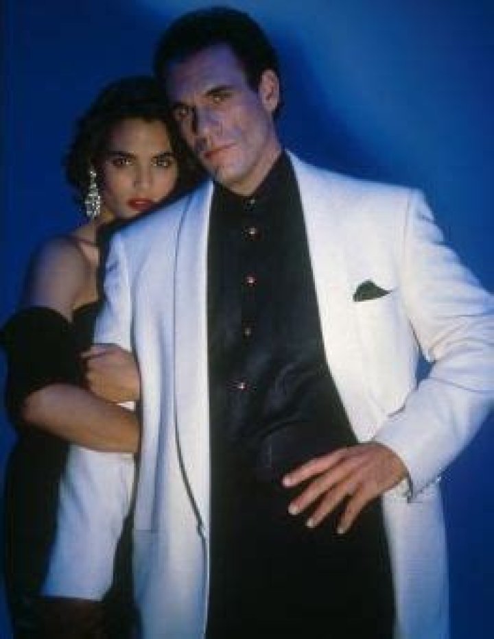 Who is Robert Davi Dating Now?