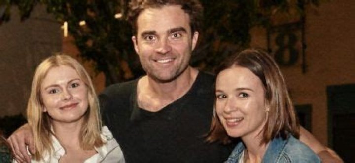 Who is Rose McIver Dating Now