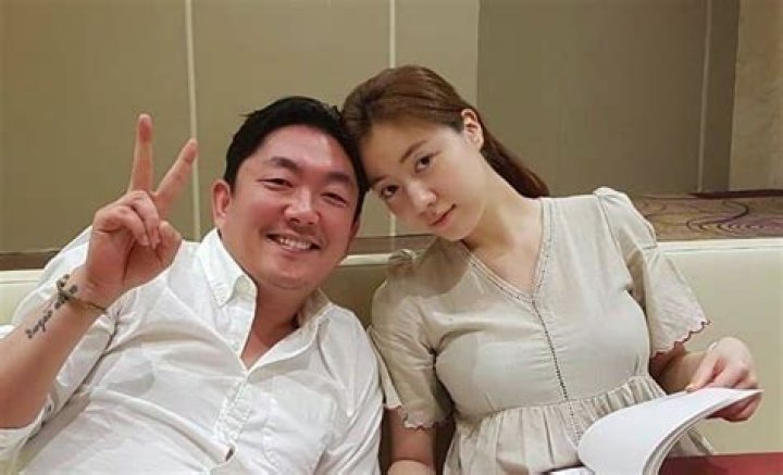 Who is Ryu Hwa-young Dating Now?