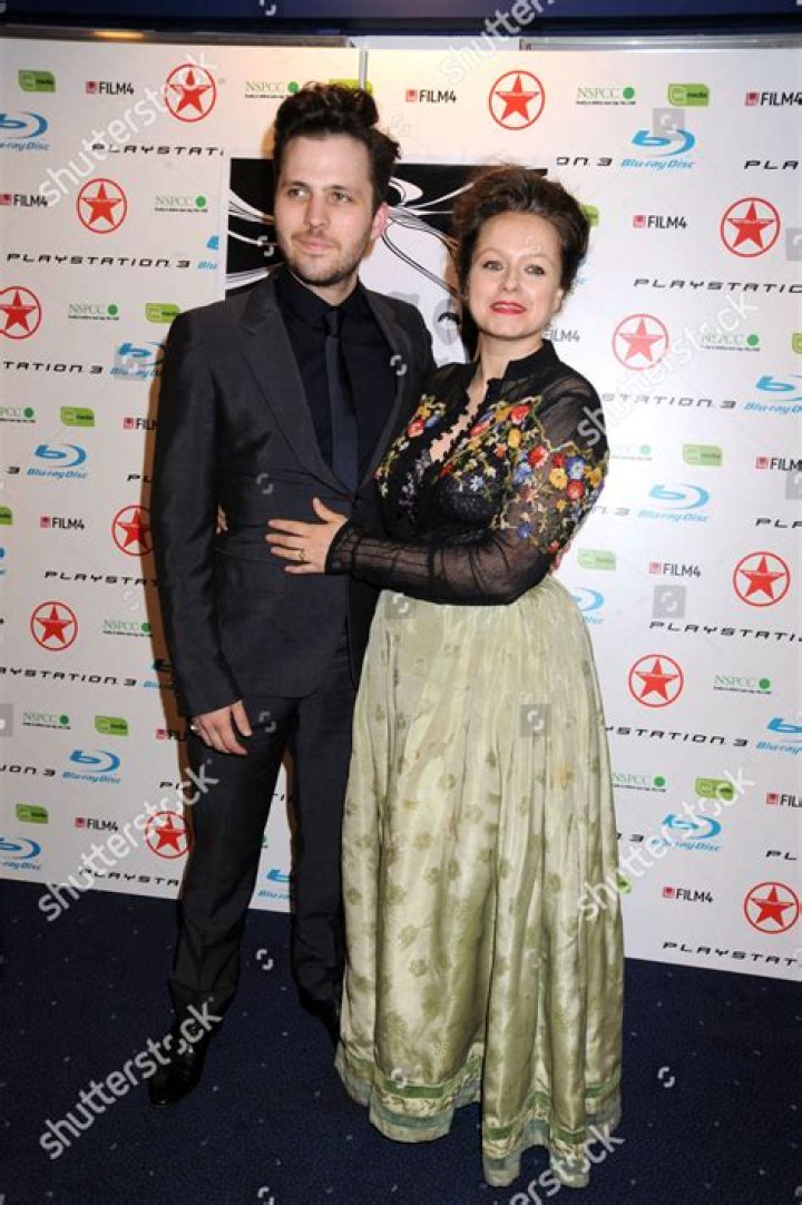 Who is Samantha Morton Dating Now?