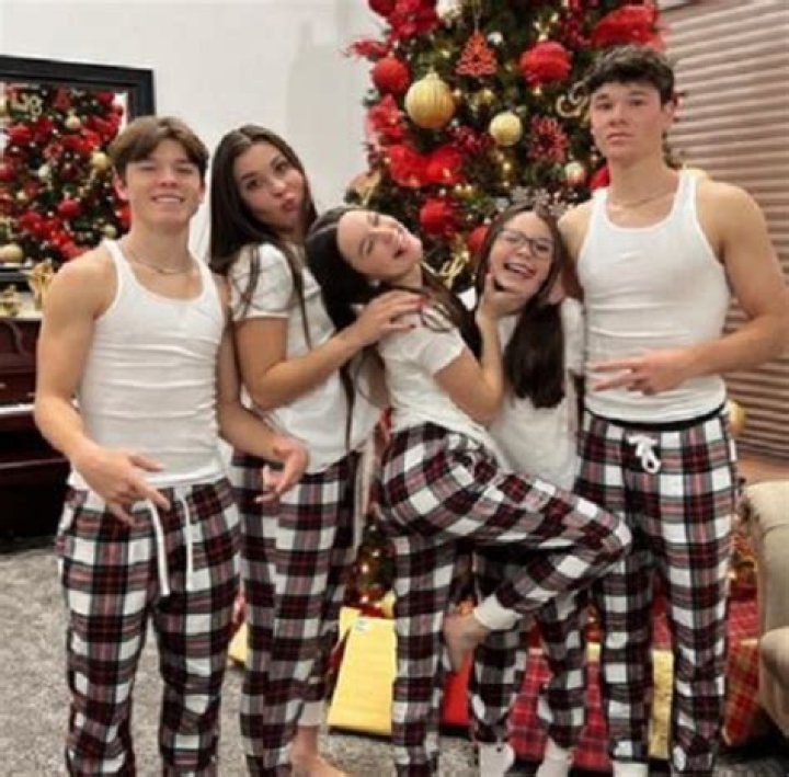 Who Is Shaylee Gonzales? Her Salary, Net Worth, Stats, Boyfriend, Instagram, Parents, Siblings, Family