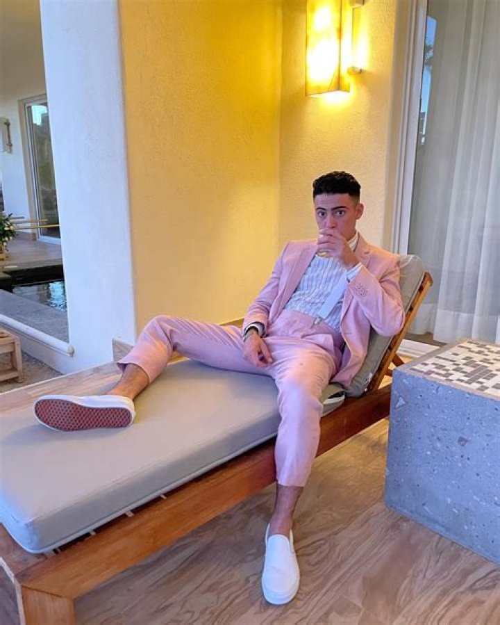 Who is Taav Cooperman Dating Now