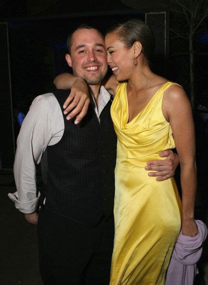 Who is Tawny Cypress Dating Now