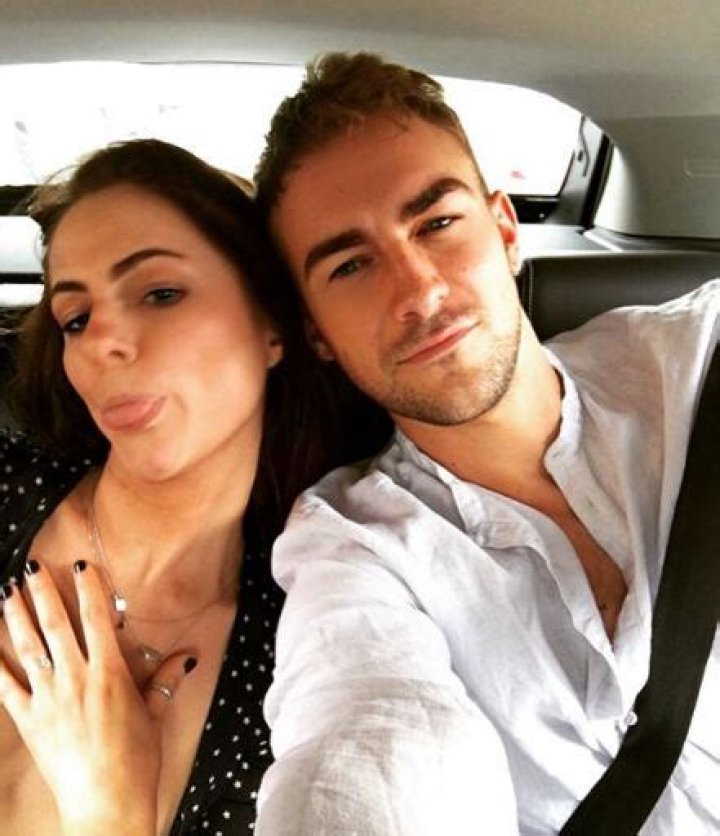 Who is Tom Austen Dating Now