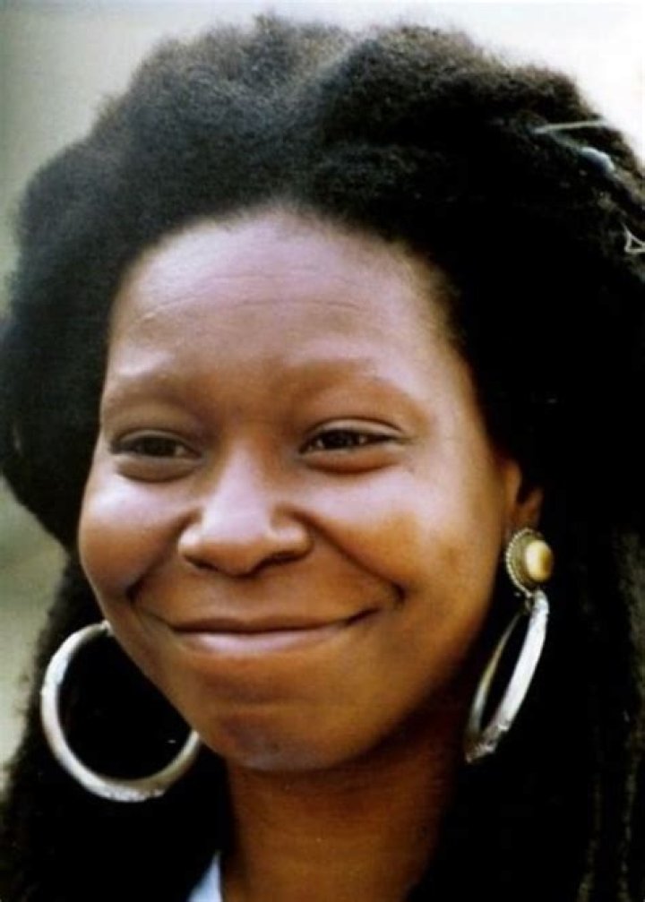 Whoopi Goldberg Height, Weight, Net Worth, Age, Birthday, Wikipedia, Who, Nationality, Biography