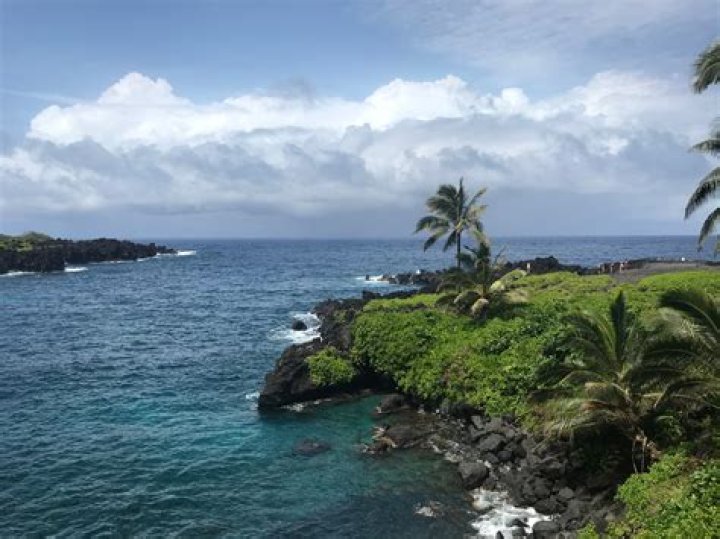 Why Are Billionaires Flocking To The Caribbean Nation Of Antigua And Barbuda?