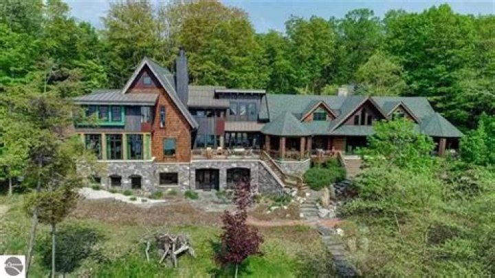 Would You Pay $5.2 Million For Michael Moore's Lake House? Check It Out!