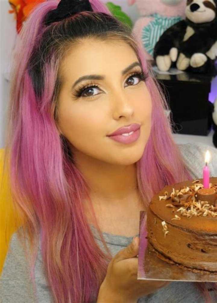 Yammy Height, Weight, Age, Body Statistics