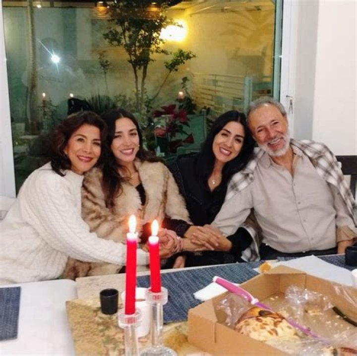 Yanet Sedano - Bio, Age, Wiki, Facts and Family