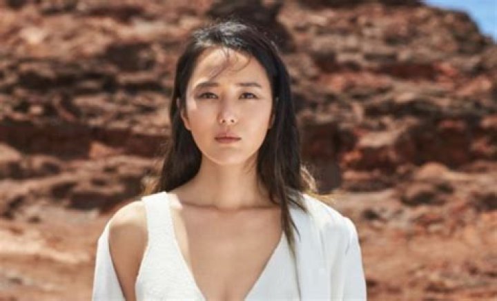 Yoon Jin-seo - Bio, Age, Wiki, Facts and Family