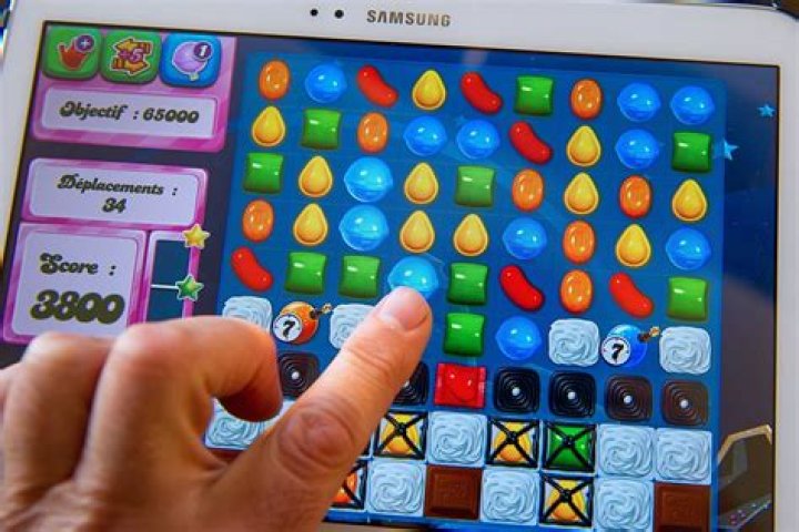 You Will Not Believe How Much Money Candy Crush Saga Makes Every Day...