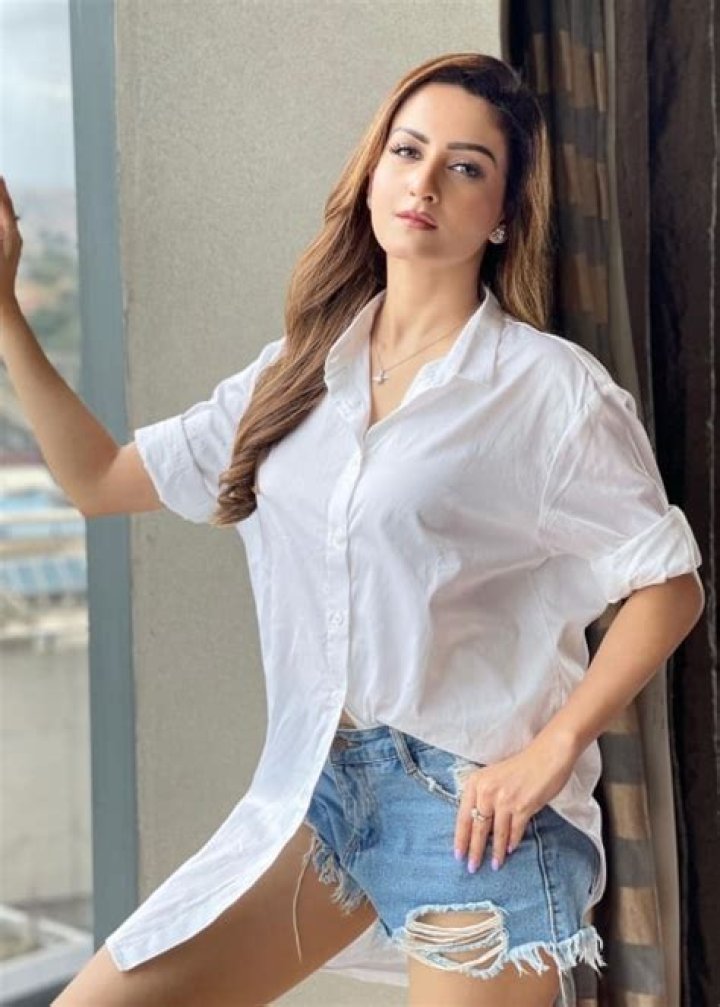Zaara Yesmin Height, Weight, Age, Body Statistics
